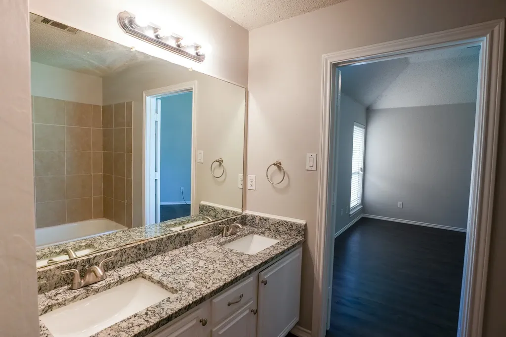 6310 Jessica Way Rowlett TX 75089