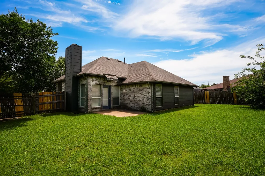 6310 Jessica Way Rowlett TX 75089