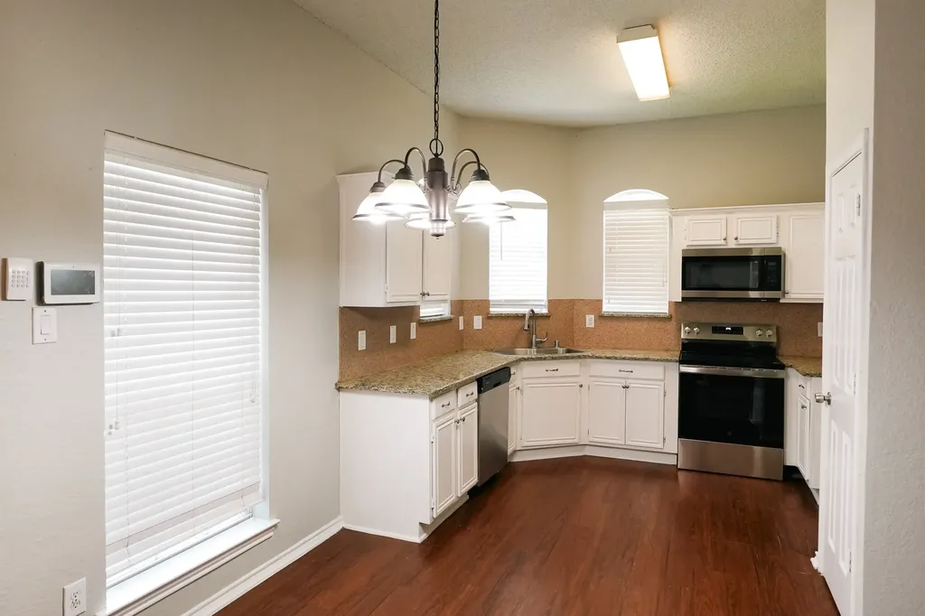 6310 Jessica Way Rowlett TX 75089