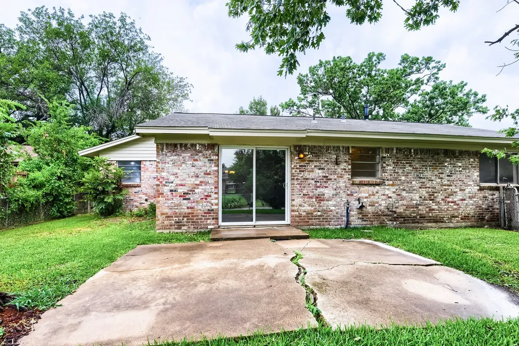 1106 Intervale Drive Garland TX 75043