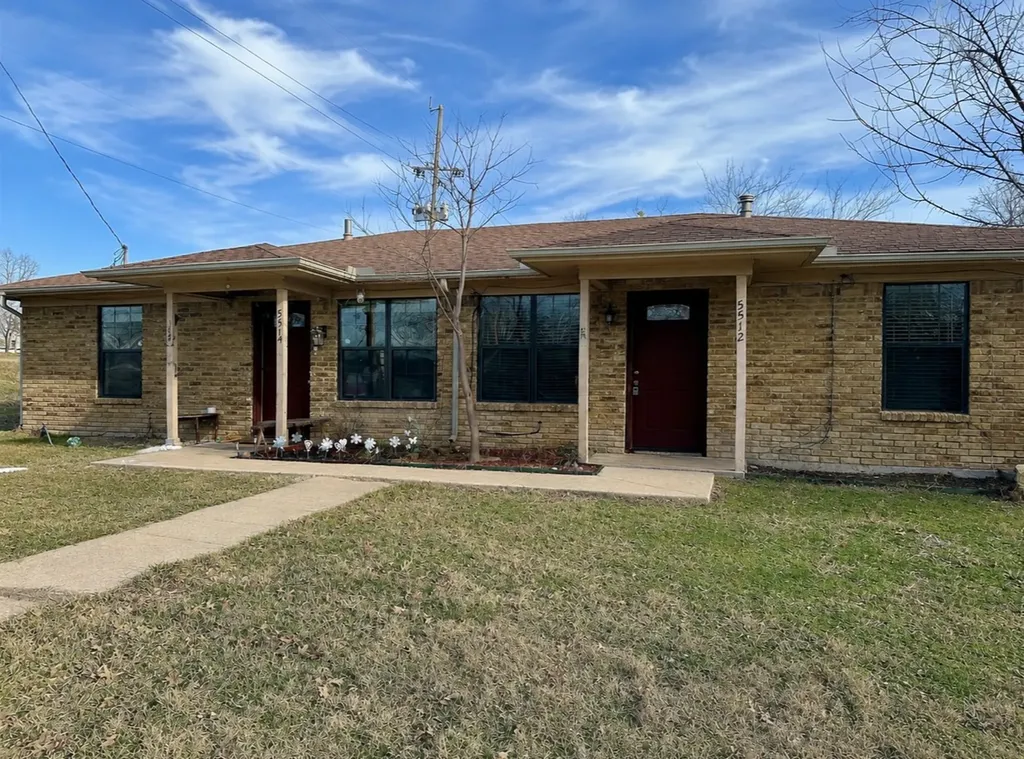 5512 Alexander Street Sachse TX 75048