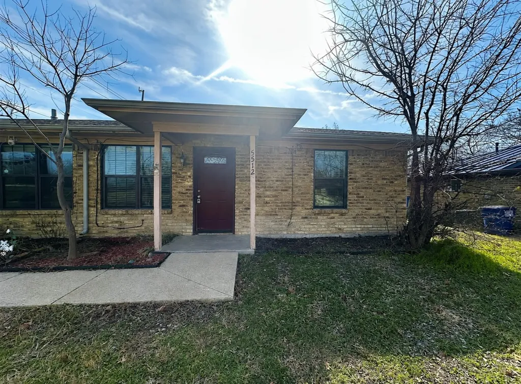 5512 Alexander Street Sachse TX 75048