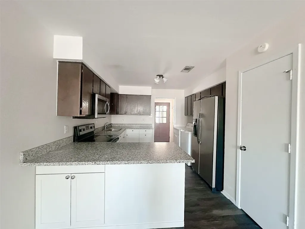 5512 Alexander Street Sachse TX 75048
