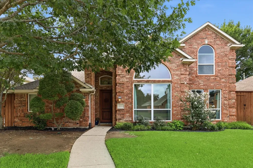 2526 Fallview Lane Carrollton TX 75007
