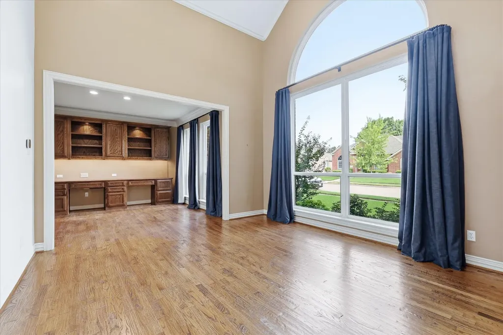 2526 Fallview Lane Carrollton TX 75007
