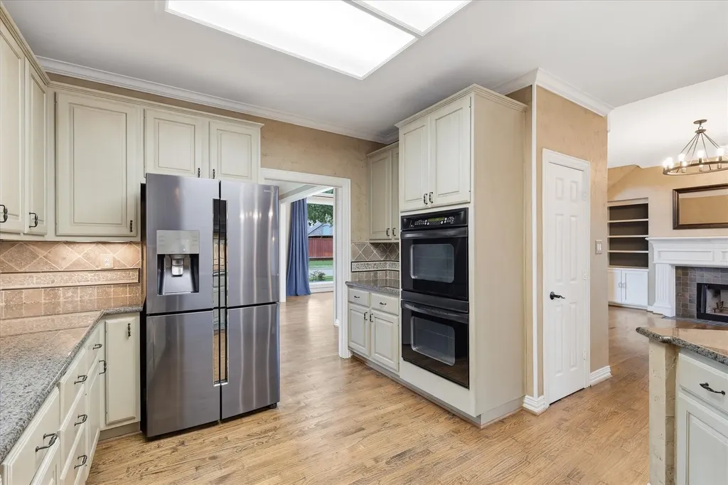 2526 Fallview Lane Carrollton TX 75007