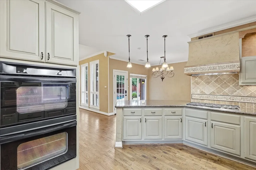 2526 Fallview Lane Carrollton TX 75007