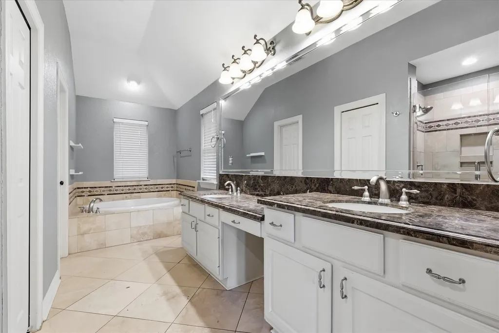2526 Fallview Lane Carrollton TX 75007