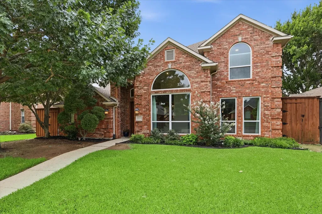 2526 Fallview Lane Carrollton TX 75007