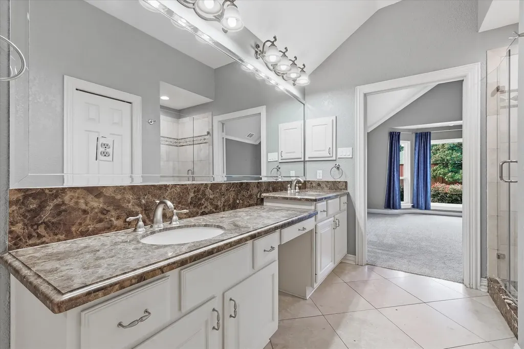 2526 Fallview Lane Carrollton TX 75007
