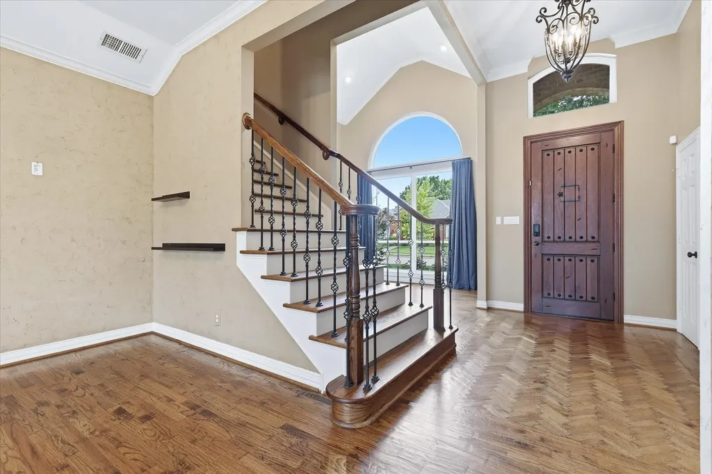 2526 Fallview Lane Carrollton TX 75007