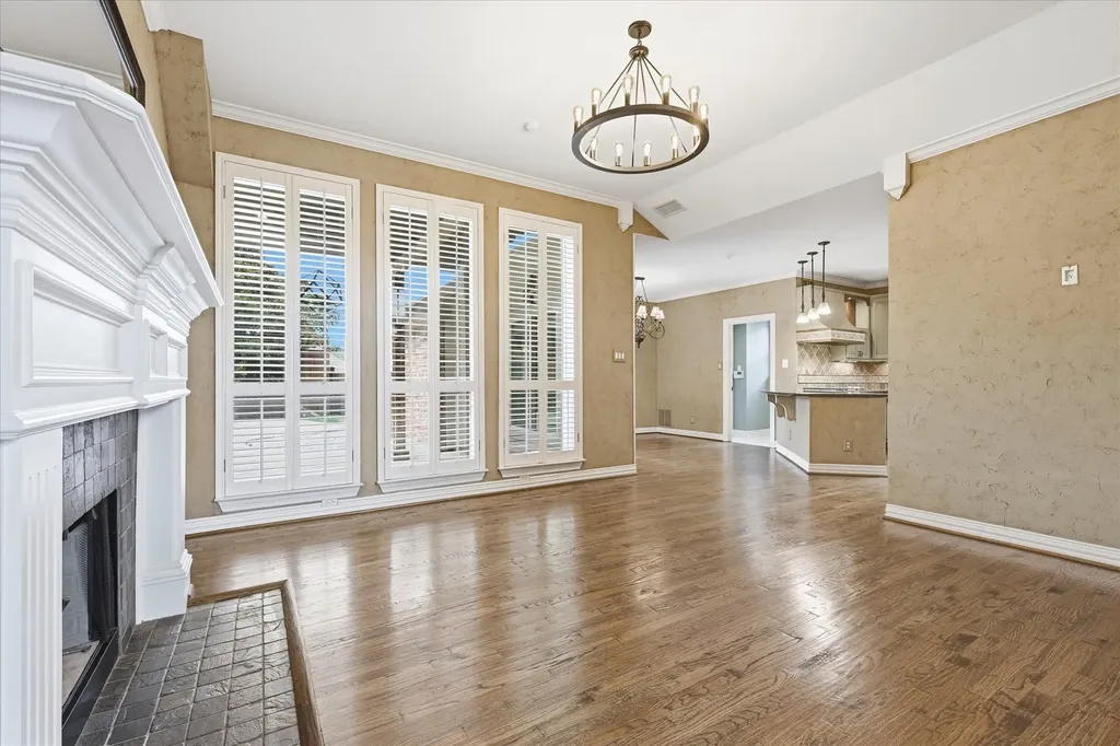 2526 Fallview Lane Carrollton TX 75007