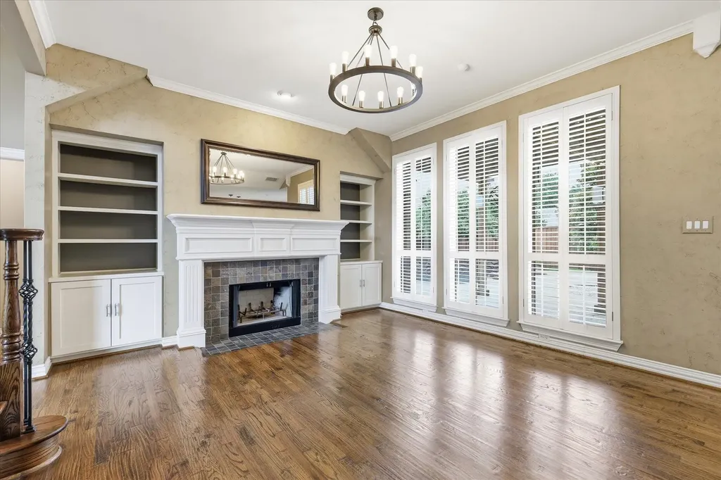 2526 Fallview Lane Carrollton TX 75007