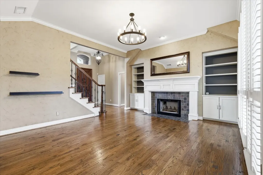 2526 Fallview Lane Carrollton TX 75007