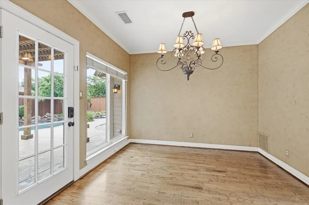 2526 Fallview Lane Carrollton TX 75007