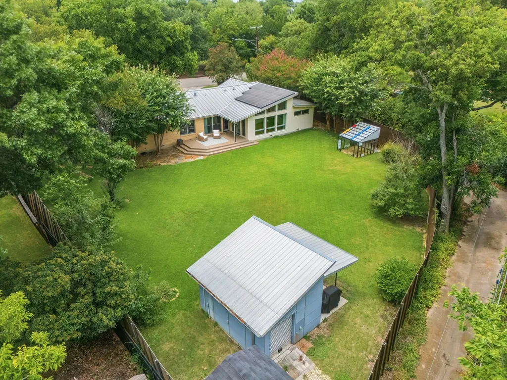 9422 Hermosa Drive Dallas TX 75218