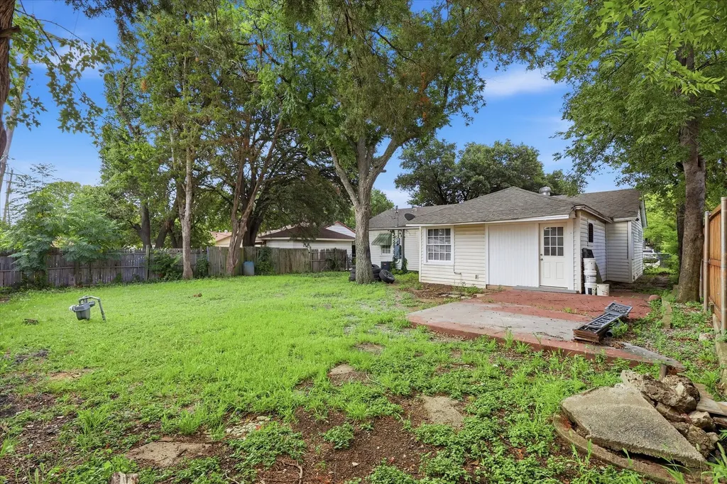 3523 Dutton Drive Dallas TX 75211