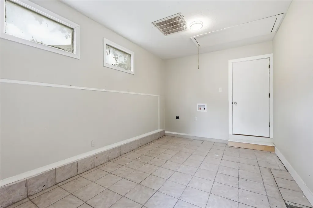 3523 Dutton Drive Dallas TX 75211