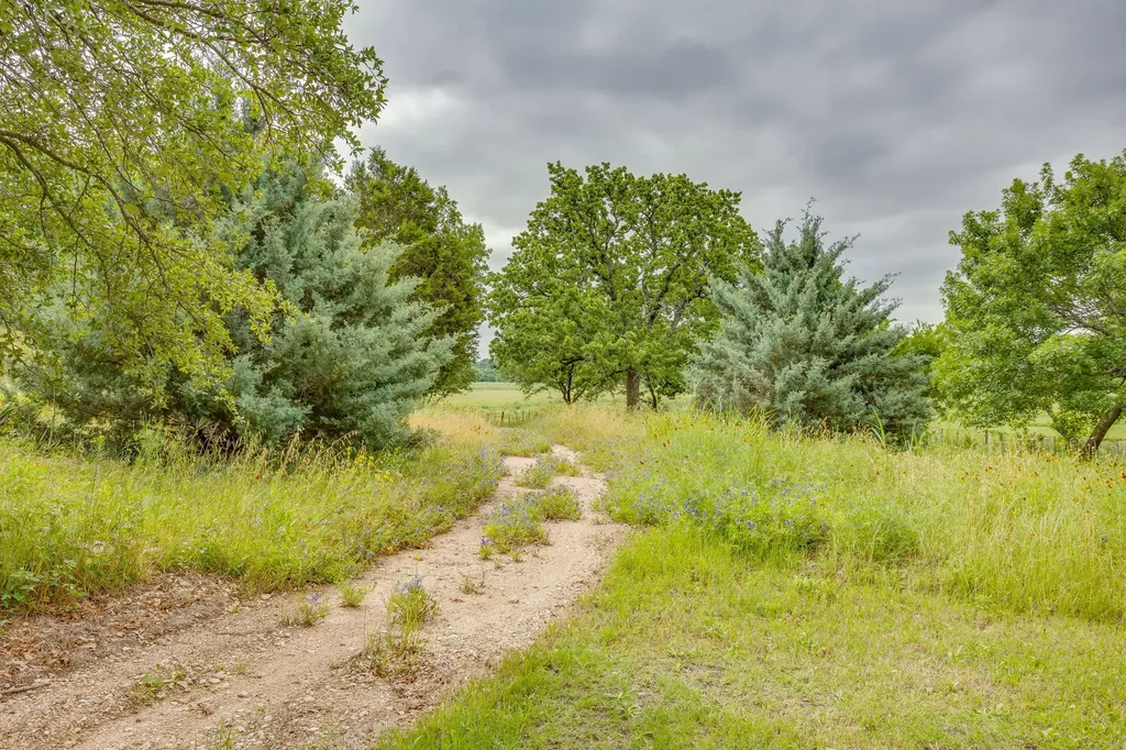 4600 E Bankhead Highway Hudson Oaks TX 76087