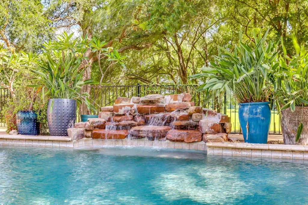 4600 E Bankhead Highway Hudson Oaks TX 76087