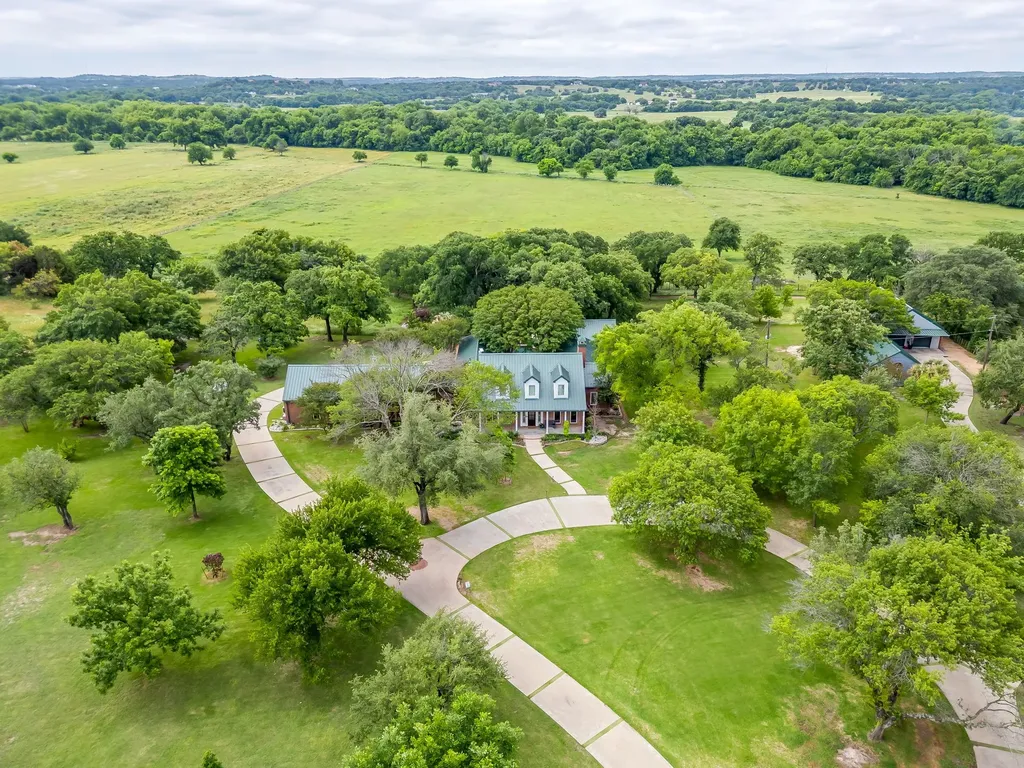 4600 E Bankhead Highway Hudson Oaks TX 76087