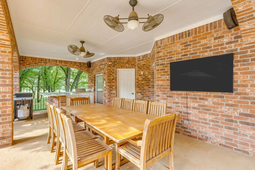 4600 E Bankhead Highway Hudson Oaks TX 76087
