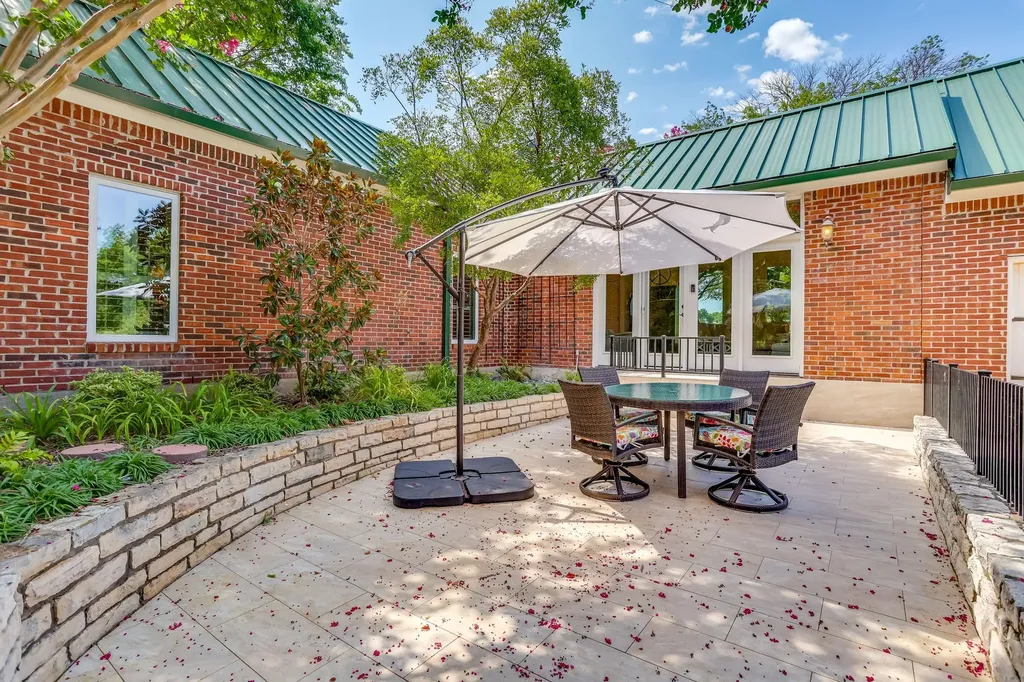 4600 E Bankhead Highway Hudson Oaks TX 76087