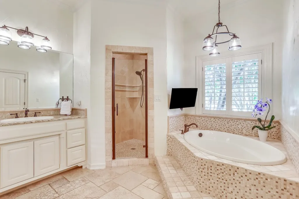 4600 E Bankhead Highway Hudson Oaks TX 76087