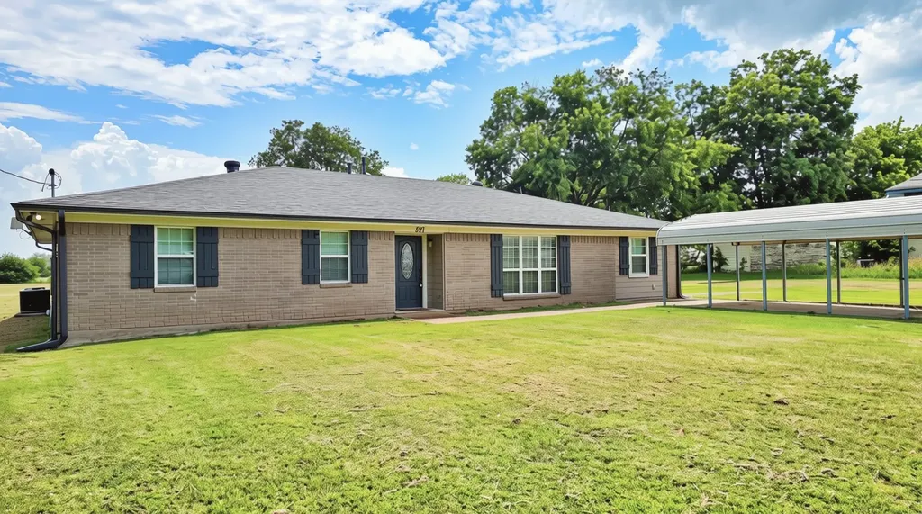 221 S Avenue C Point TX 75472