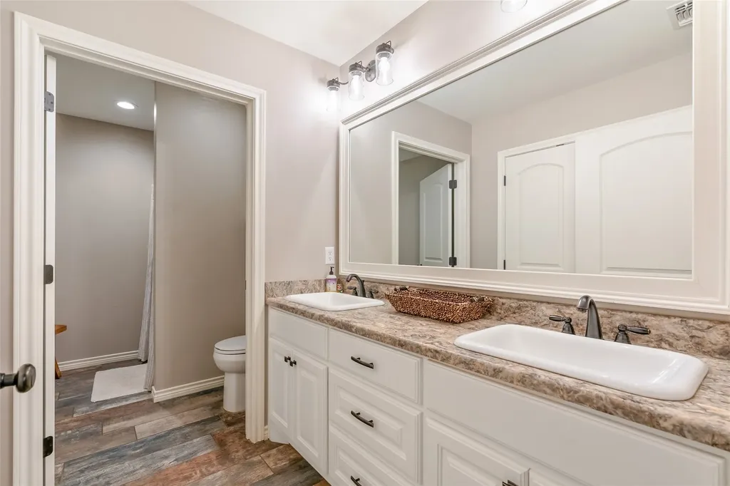 221 S Avenue C Point TX 75472