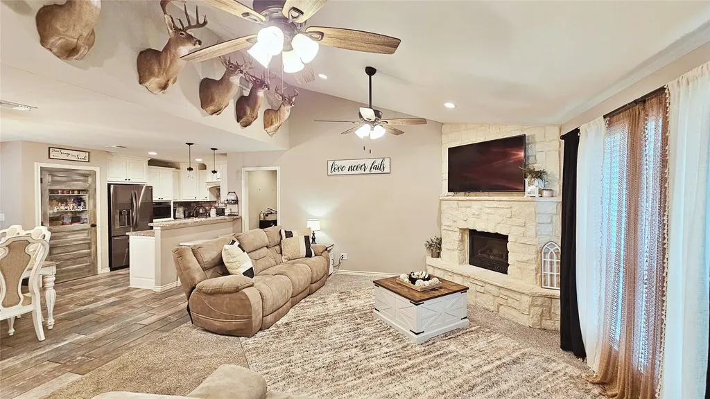 221 S Avenue C Point TX 75472