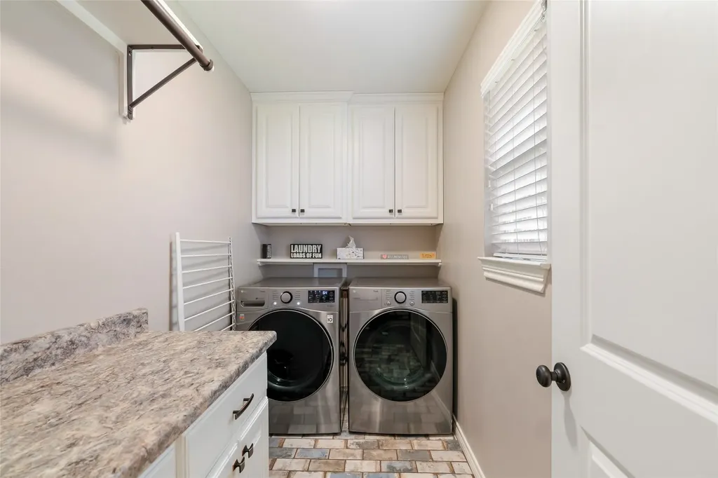 221 S Avenue C Point TX 75472