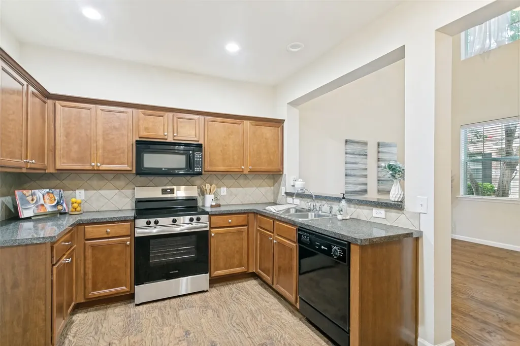 3033 Stone Forest Circle Mckinney TX 75070