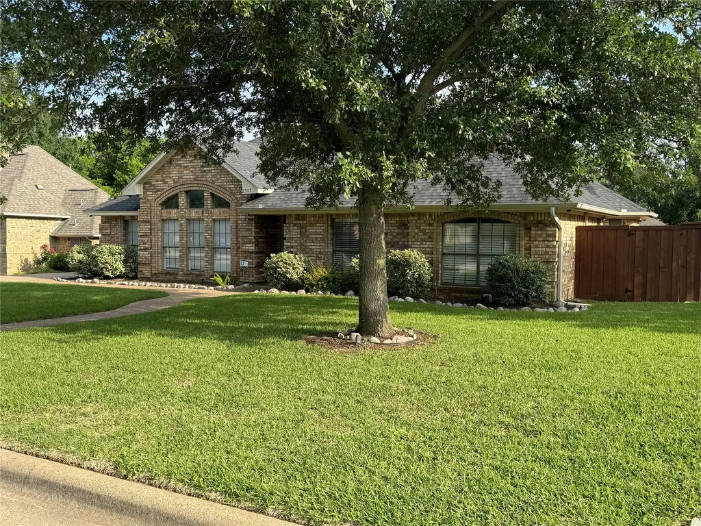 2907 Sweet Briar Street Grapevine TX 76051