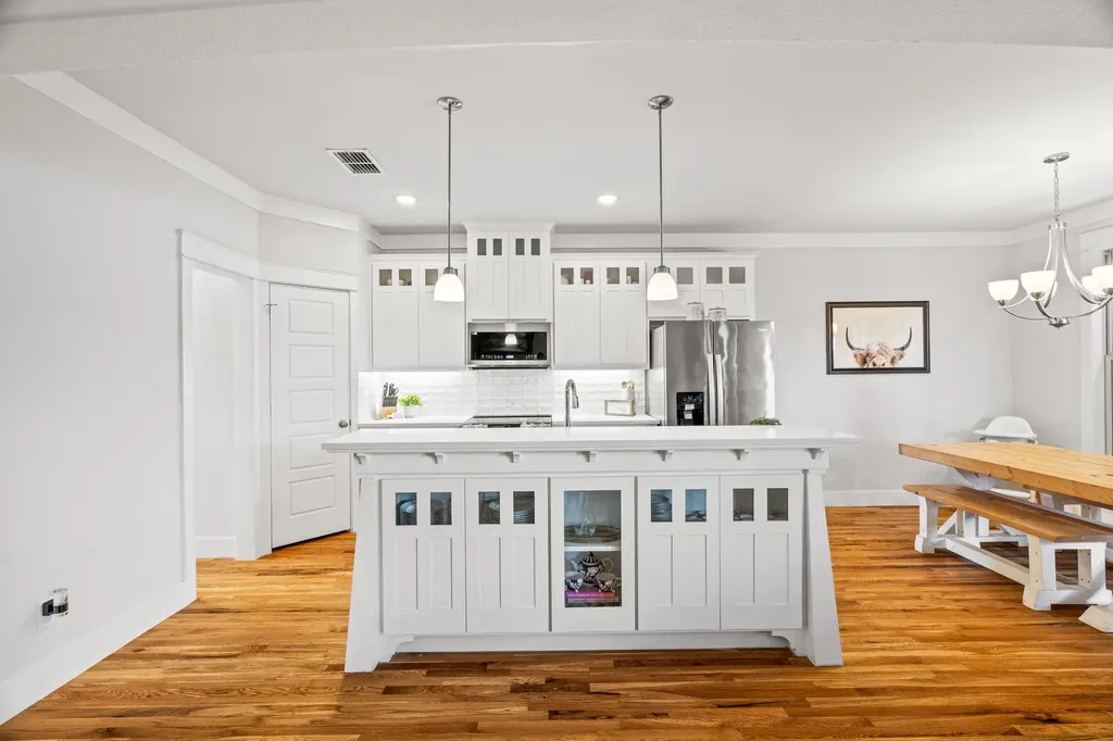 549 N Johnson Street Mckinney TX 75069