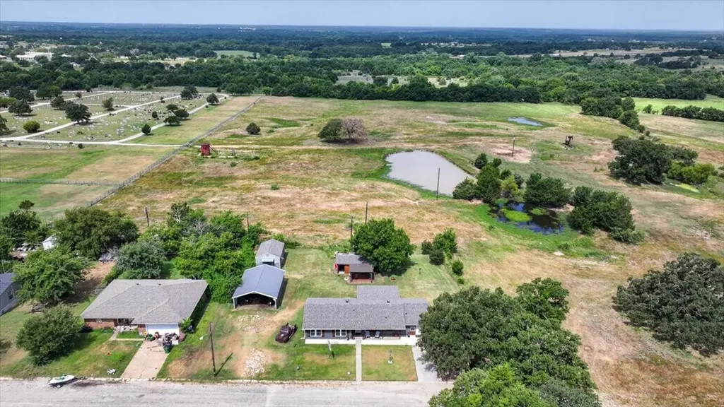907 Denver Street Alvord TX 76225