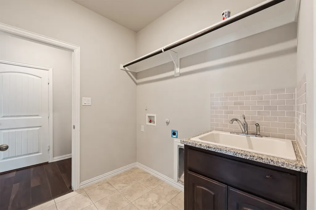6304 Rustic Edge Street Godley TX 76044
