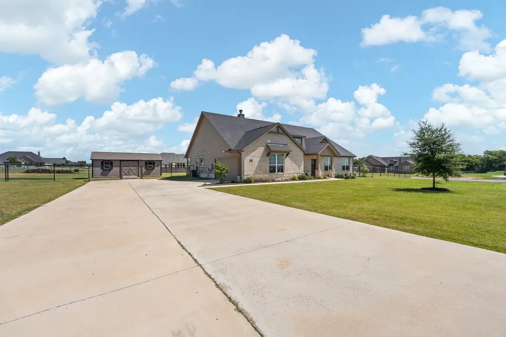 6304 Rustic Edge Street Godley TX 76044