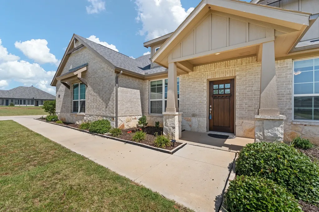 6304 Rustic Edge Street Godley TX 76044