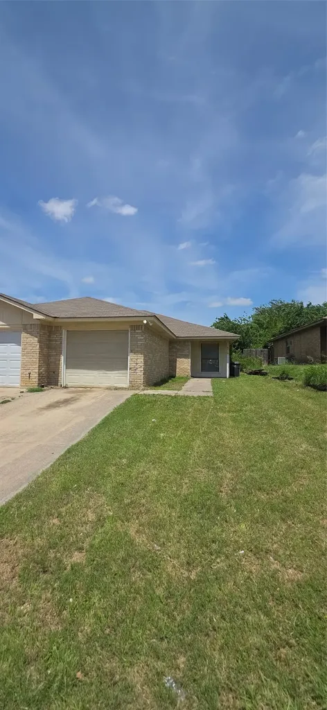 6717 Loma Vista Drive Fort Worth TX 76133