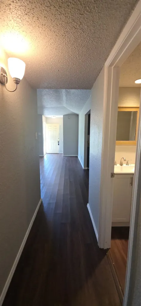 6717 Loma Vista Drive Fort Worth TX 76133