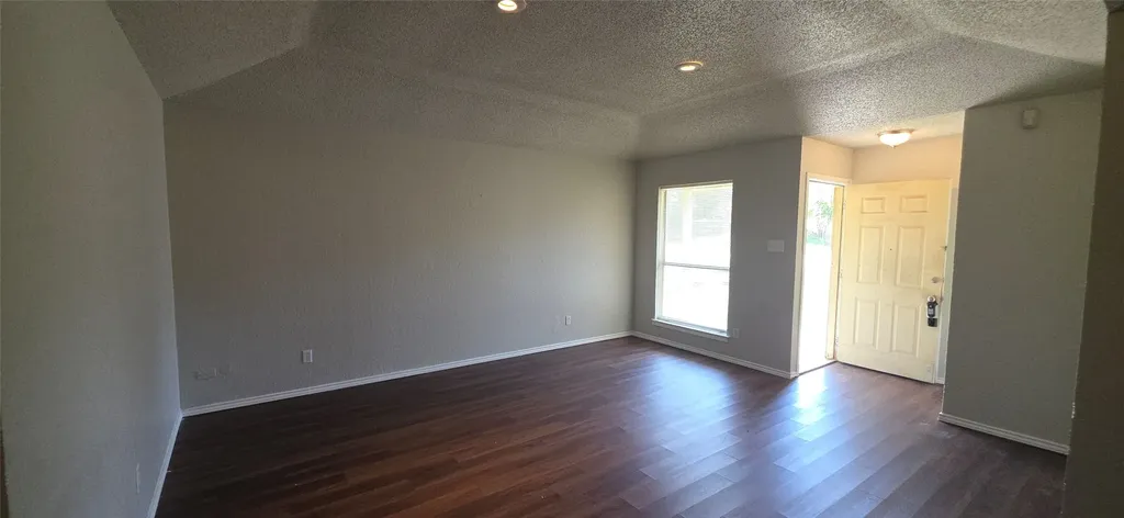 6717 Loma Vista Drive Fort Worth TX 76133