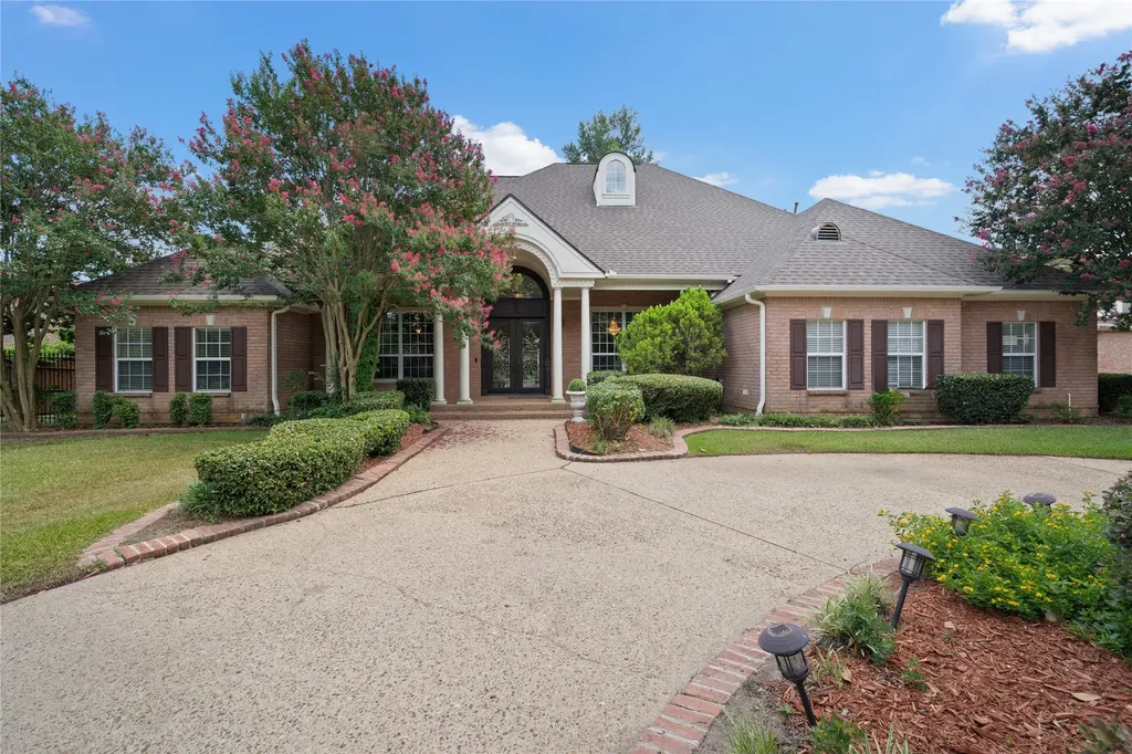 7402 Hollytree Drive Tyler TX 75703