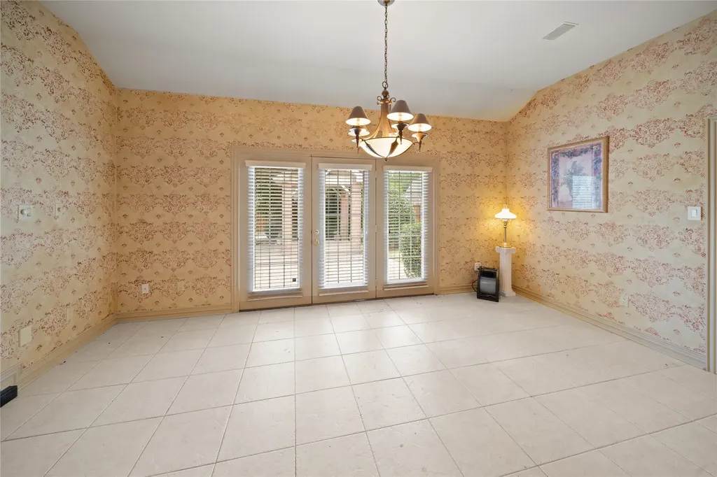 7402 Hollytree Drive Tyler TX 75703