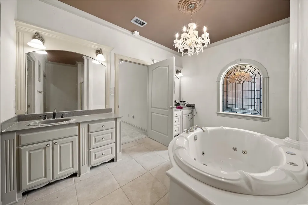 7402 Hollytree Drive Tyler TX 75703
