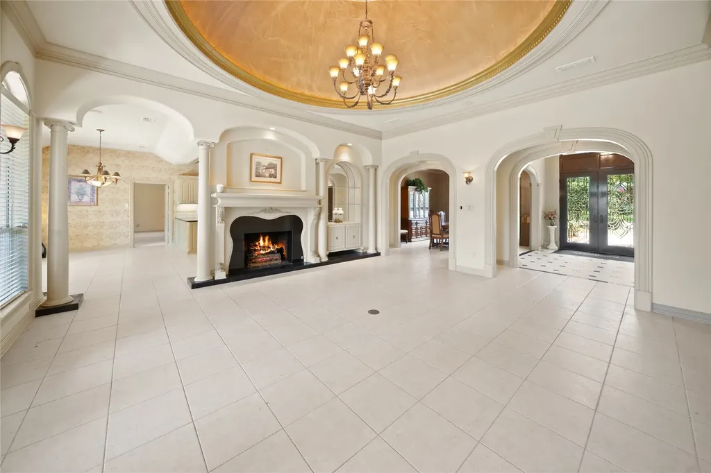 7402 Hollytree Drive Tyler TX 75703