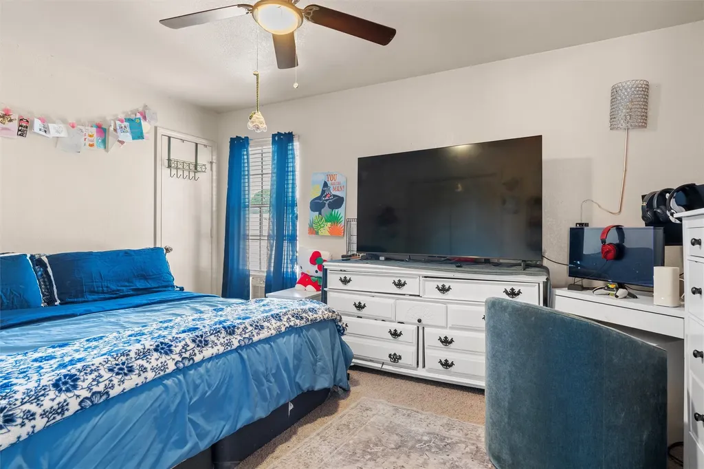 2006 W Sanford Street Arlington TX 76012