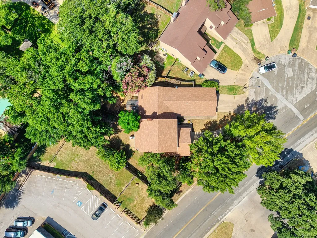 2006 W Sanford Street Arlington TX 76012