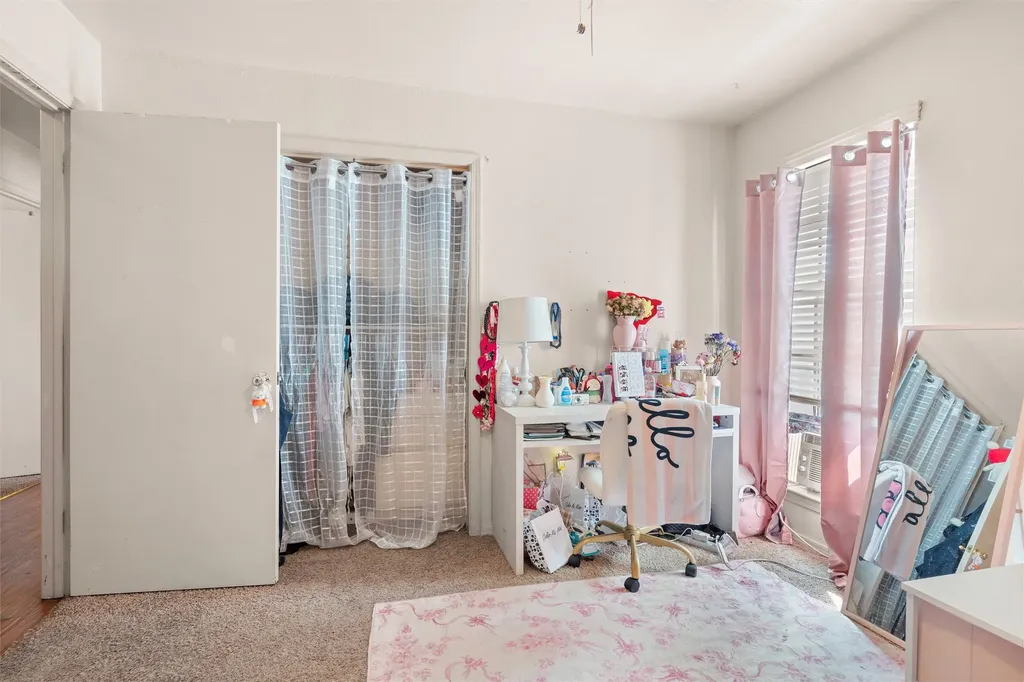 2006 W Sanford Street Arlington TX 76012