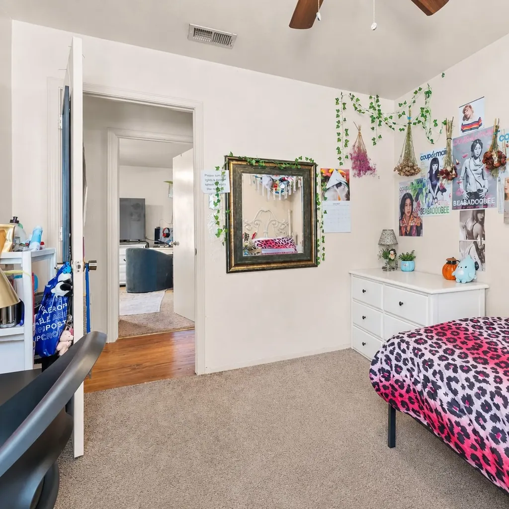 2006 W Sanford Street Arlington TX 76012